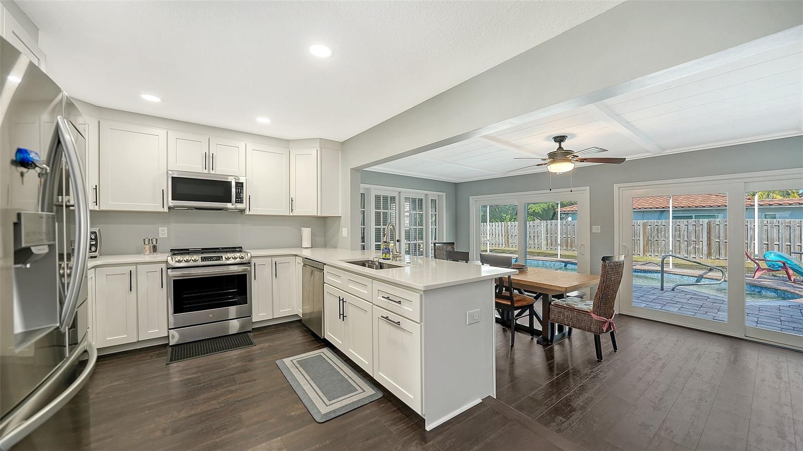 3507 PINECREST ST — photo 13