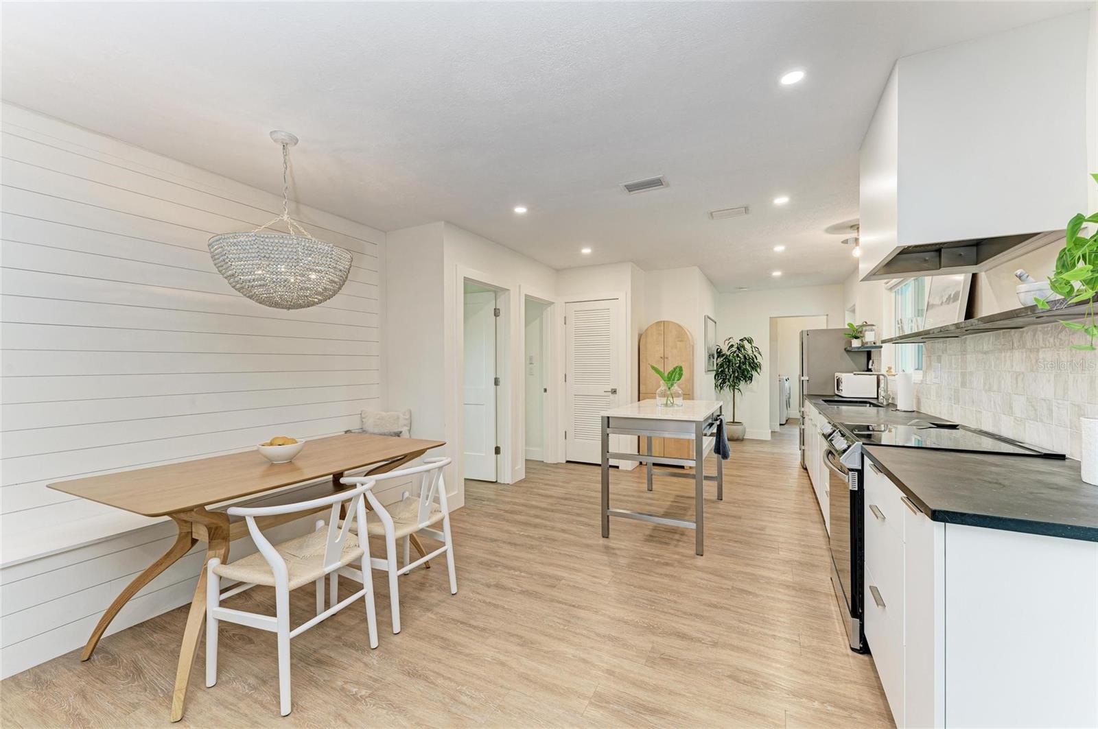 302 SAN MARCO DR — photo 7