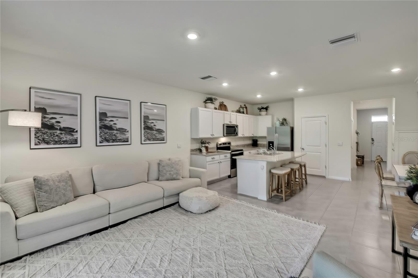 16662 MAUDE DR — photo 9