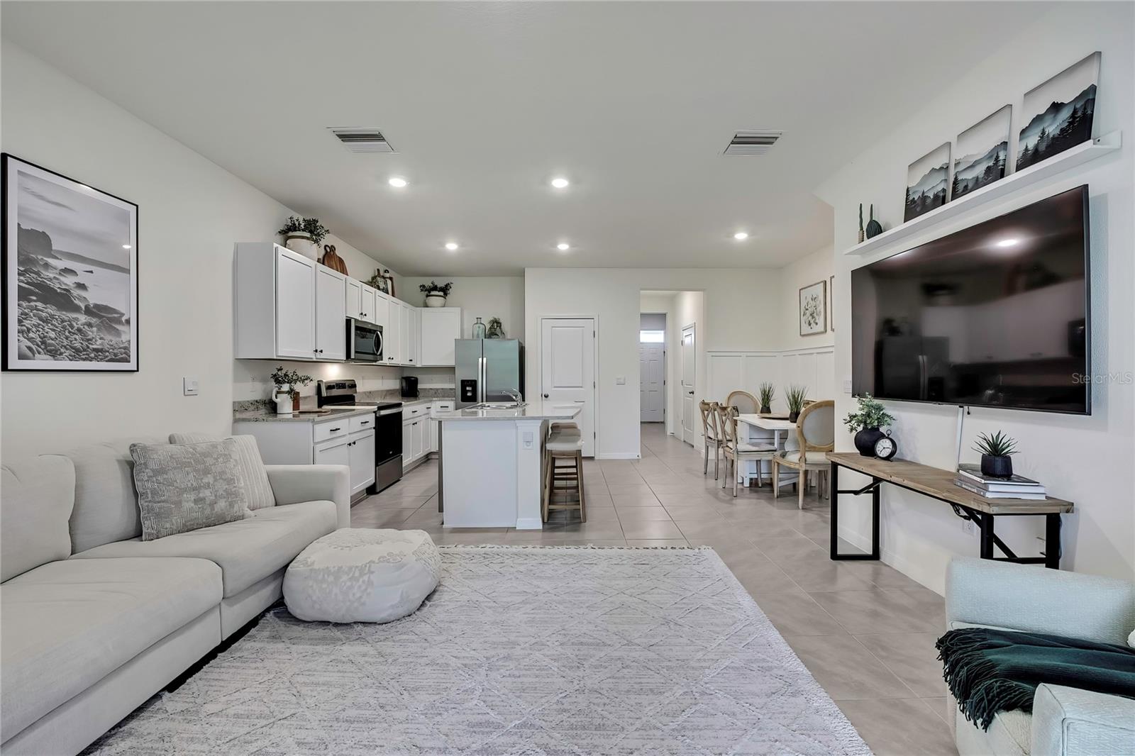 16662 MAUDE DR — photo 10