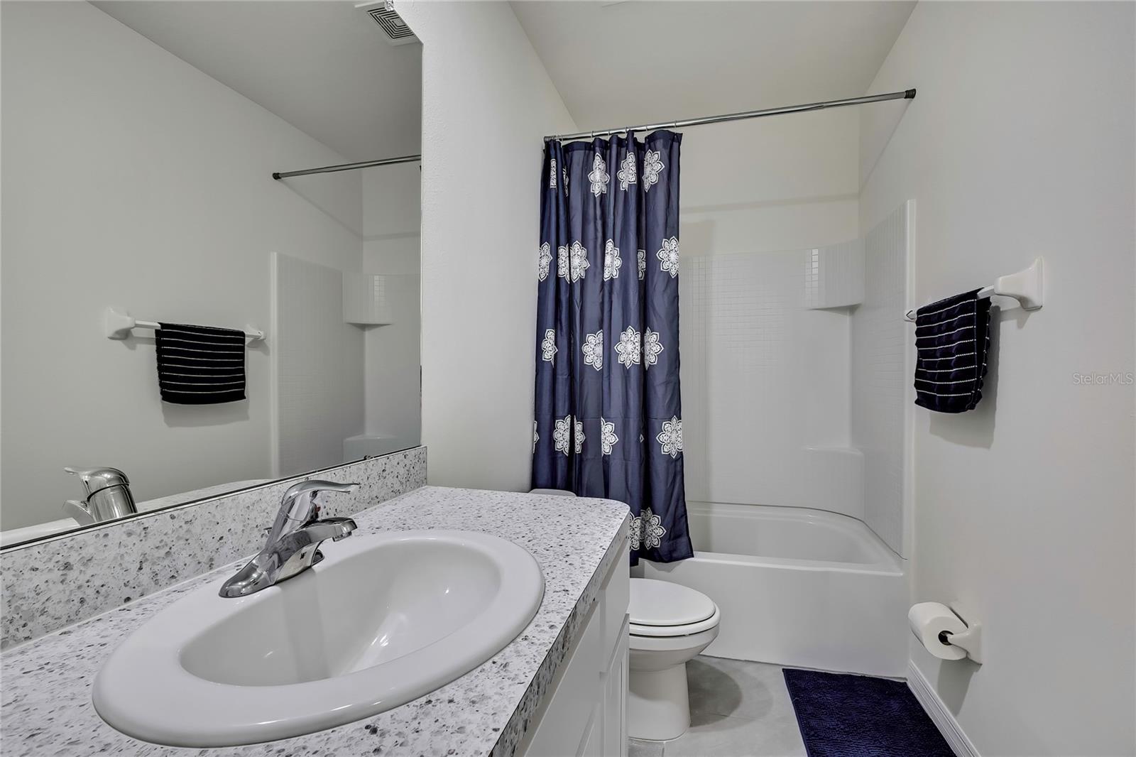 16662 MAUDE DR — photo 36