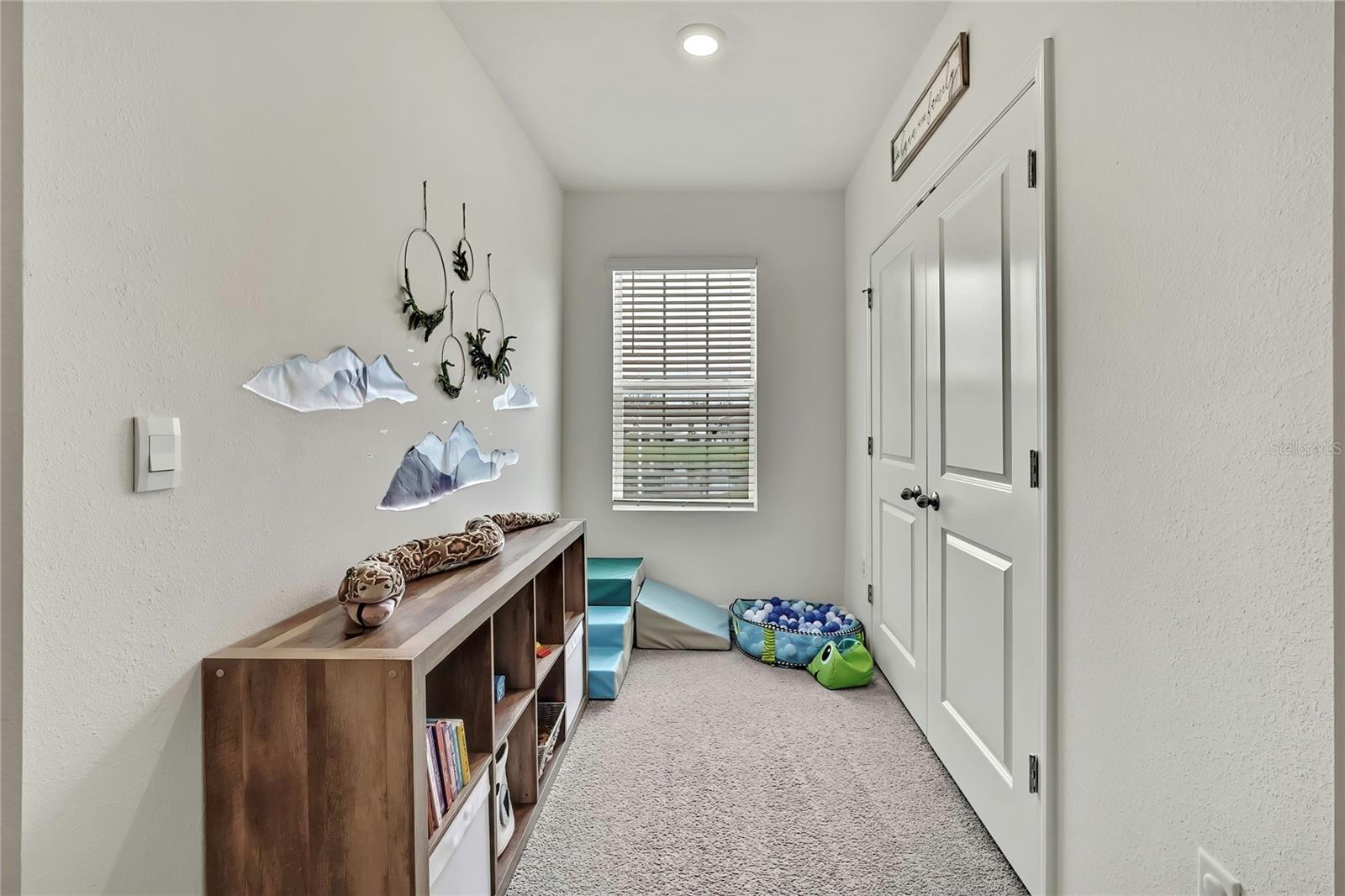 16662 MAUDE DR — photo 38