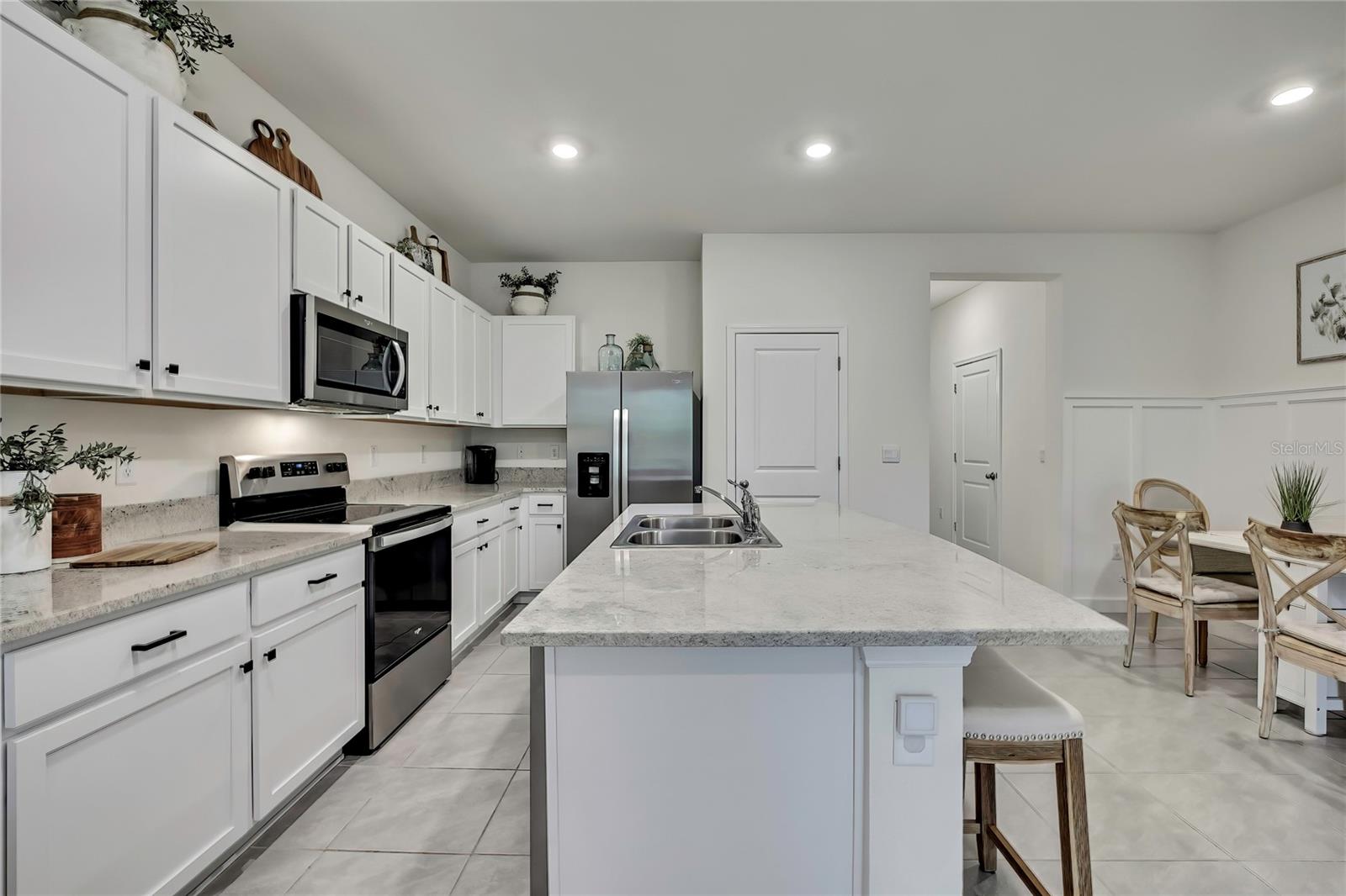 16662 MAUDE DR — photo 13