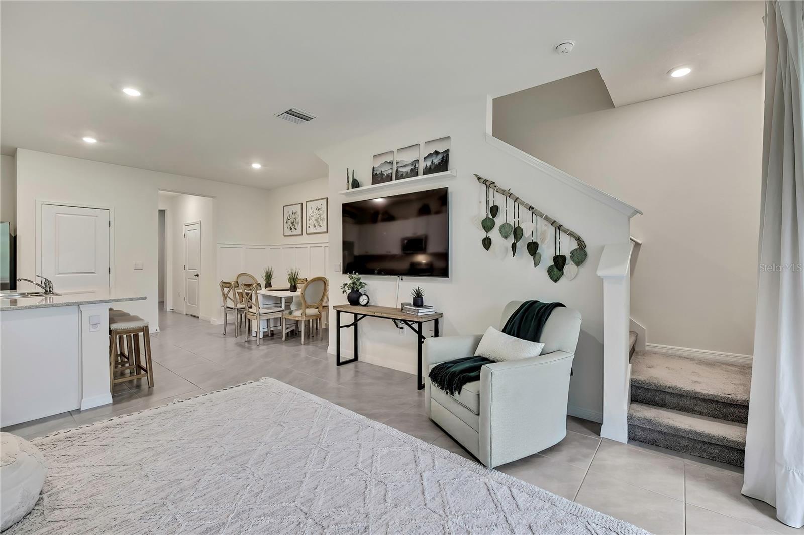 16662 MAUDE DR — photo 24