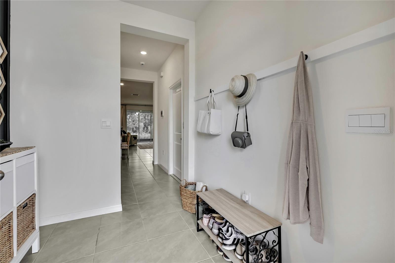 16662 MAUDE DR — photo 8