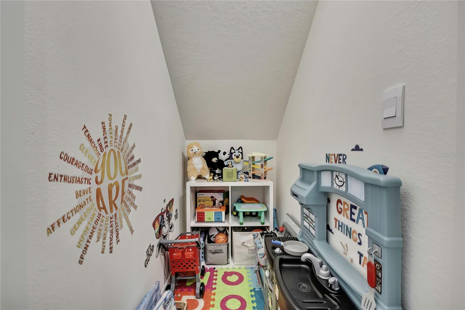 16662 MAUDE DR — photo 21
