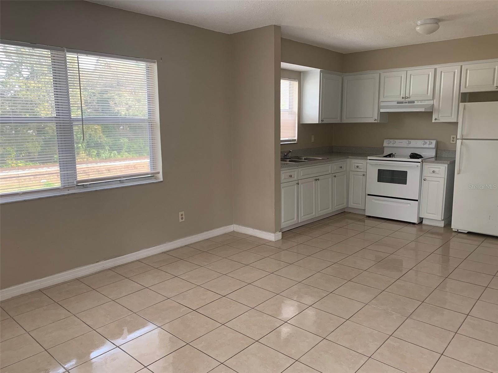 9502 BANYAN AVE #A — photo 7