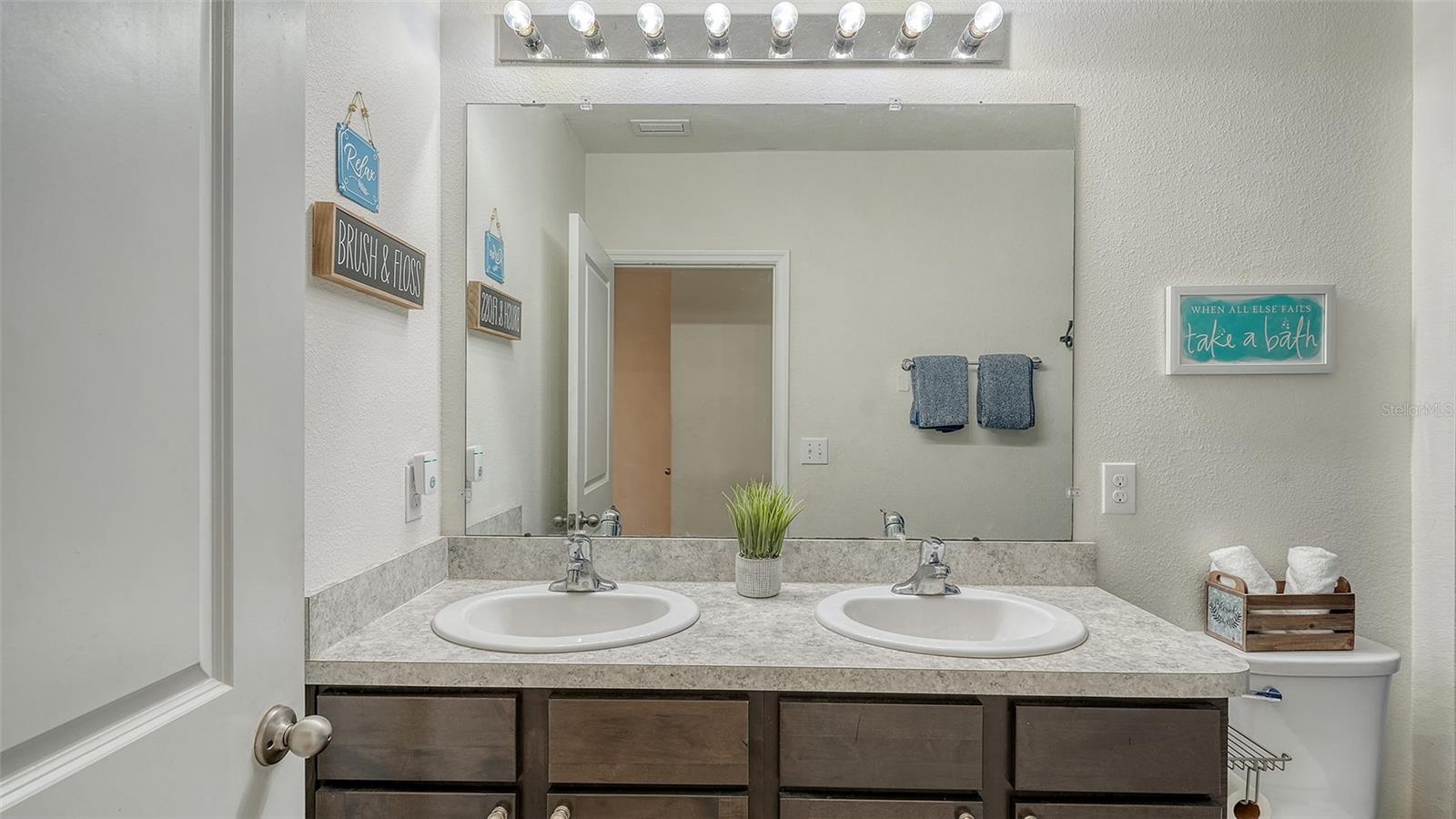 5206 WILLOW BREEZE WAY — photo 28