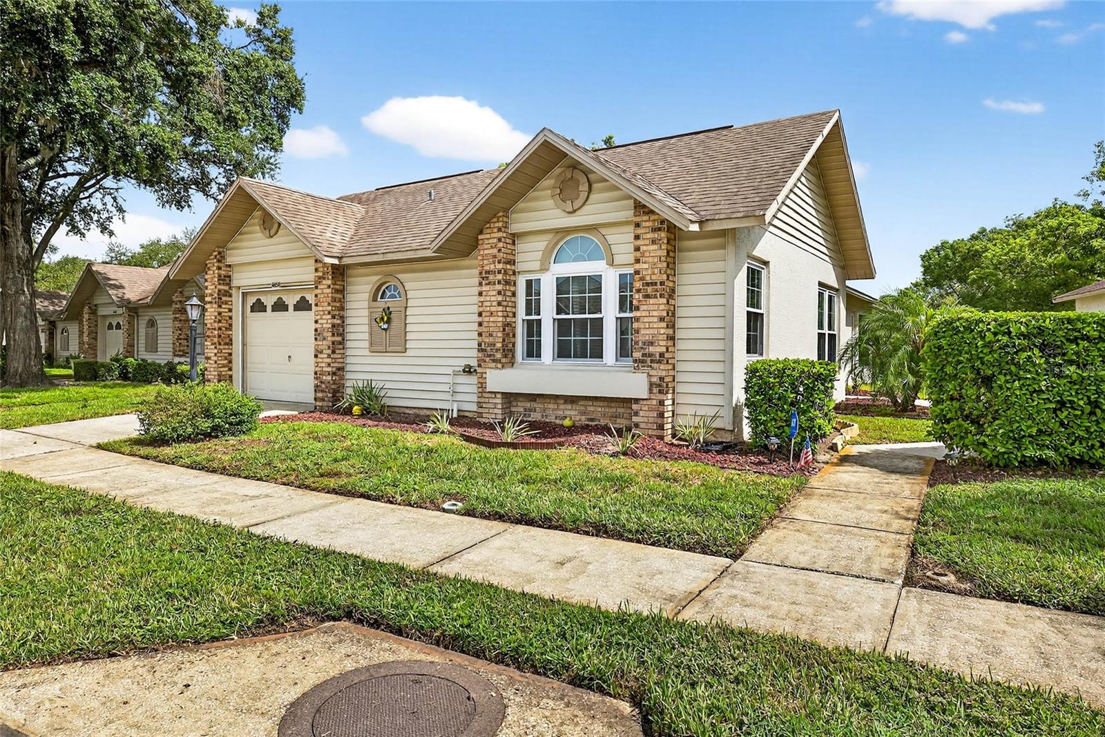 4658 WALLINGFORD CT — photo 2