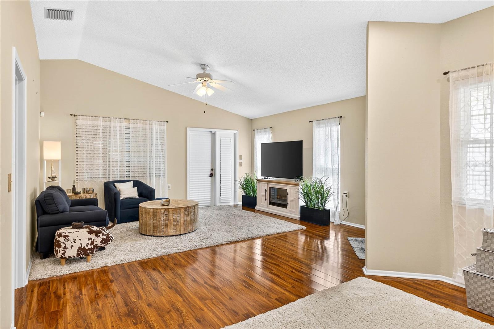 4658 WALLINGFORD CT — photo 5