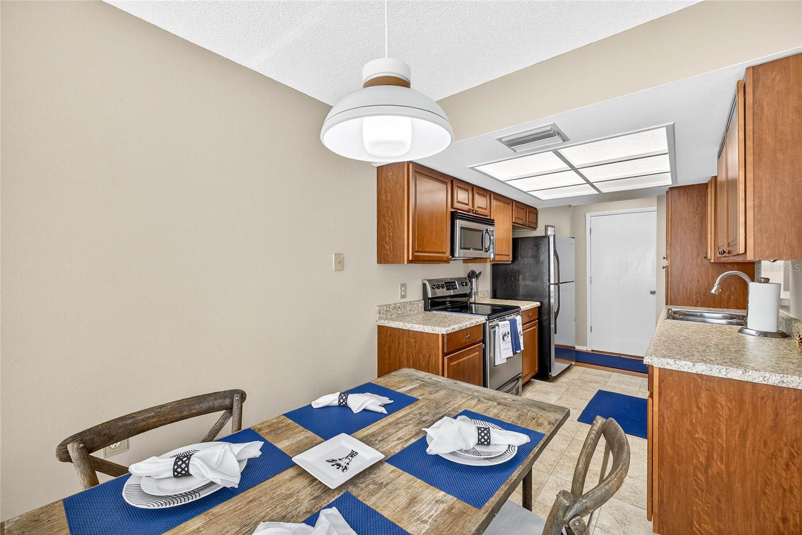 4658 WALLINGFORD CT — photo 29