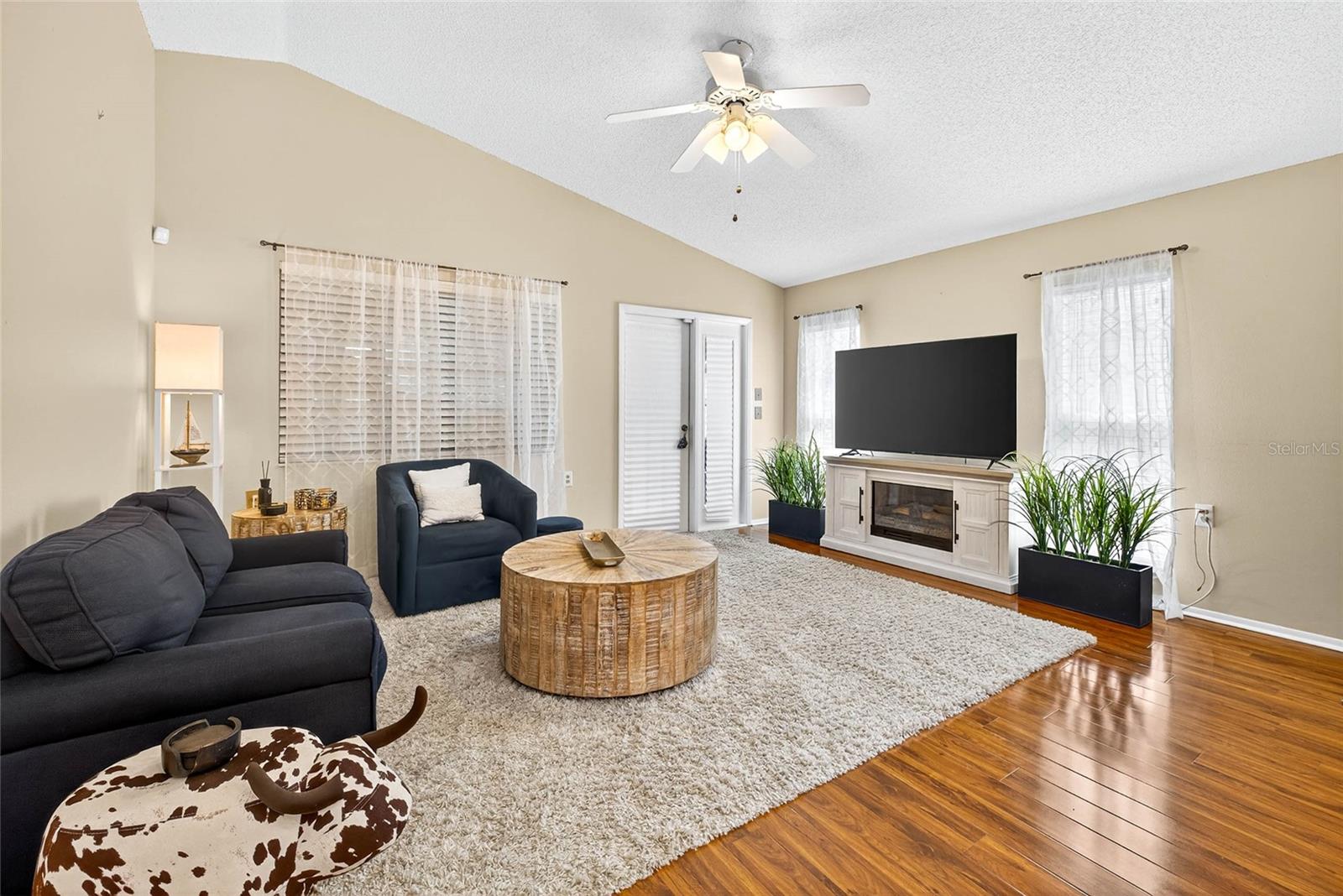 4658 WALLINGFORD CT — photo 6