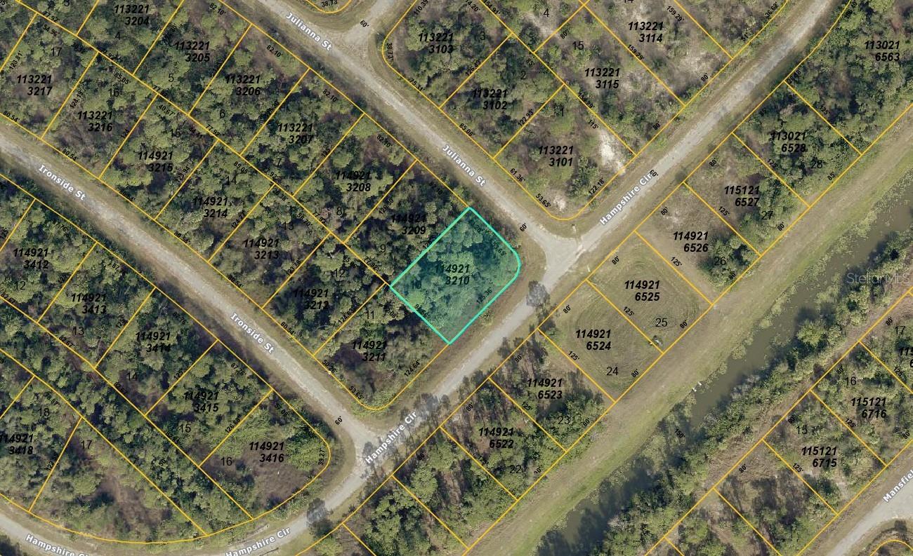 HAMPSHIRE CIR — photo 2