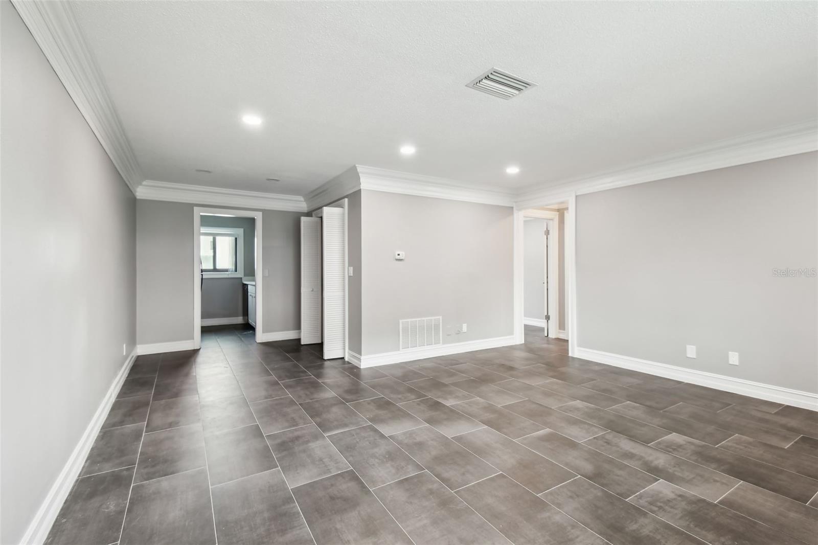 2942 W BAY DR #24 — photo 8