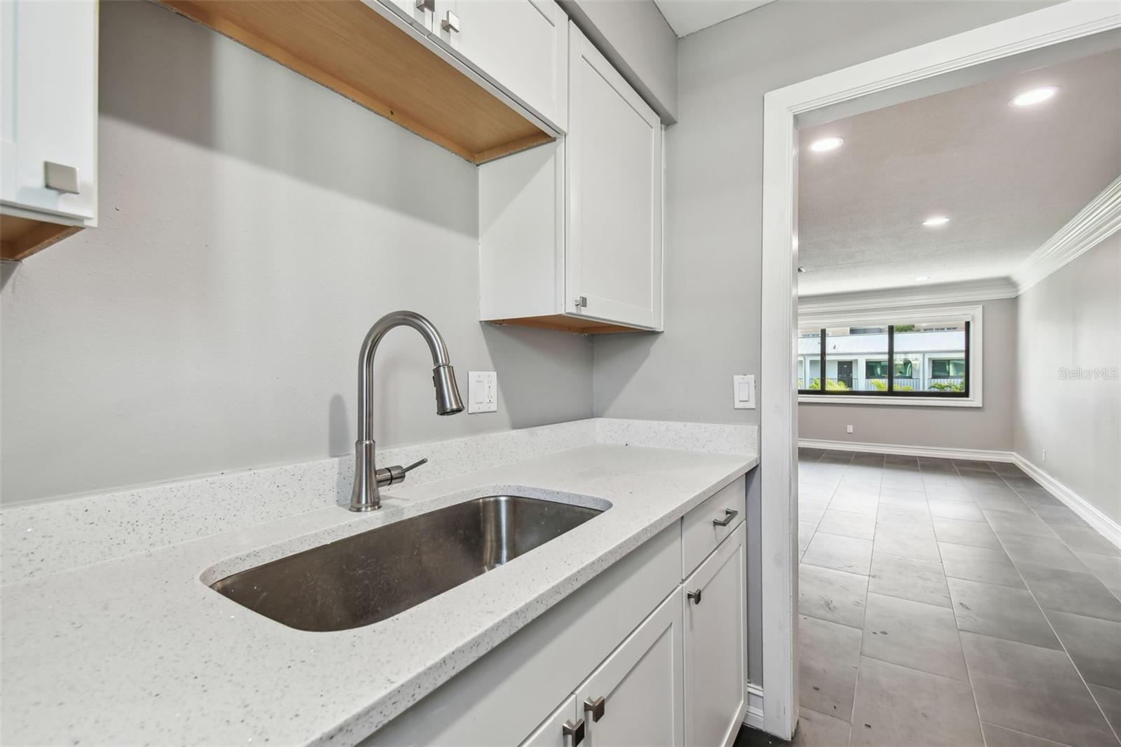 2942 W BAY DR #16 — photo 15