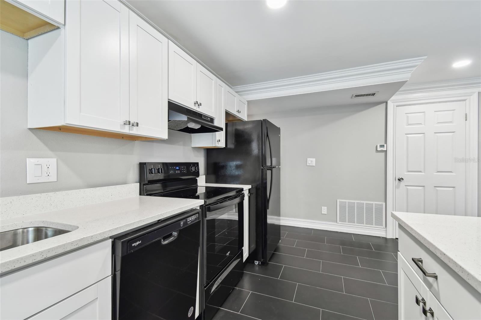 2942 W BAY DR #33 — photo 17