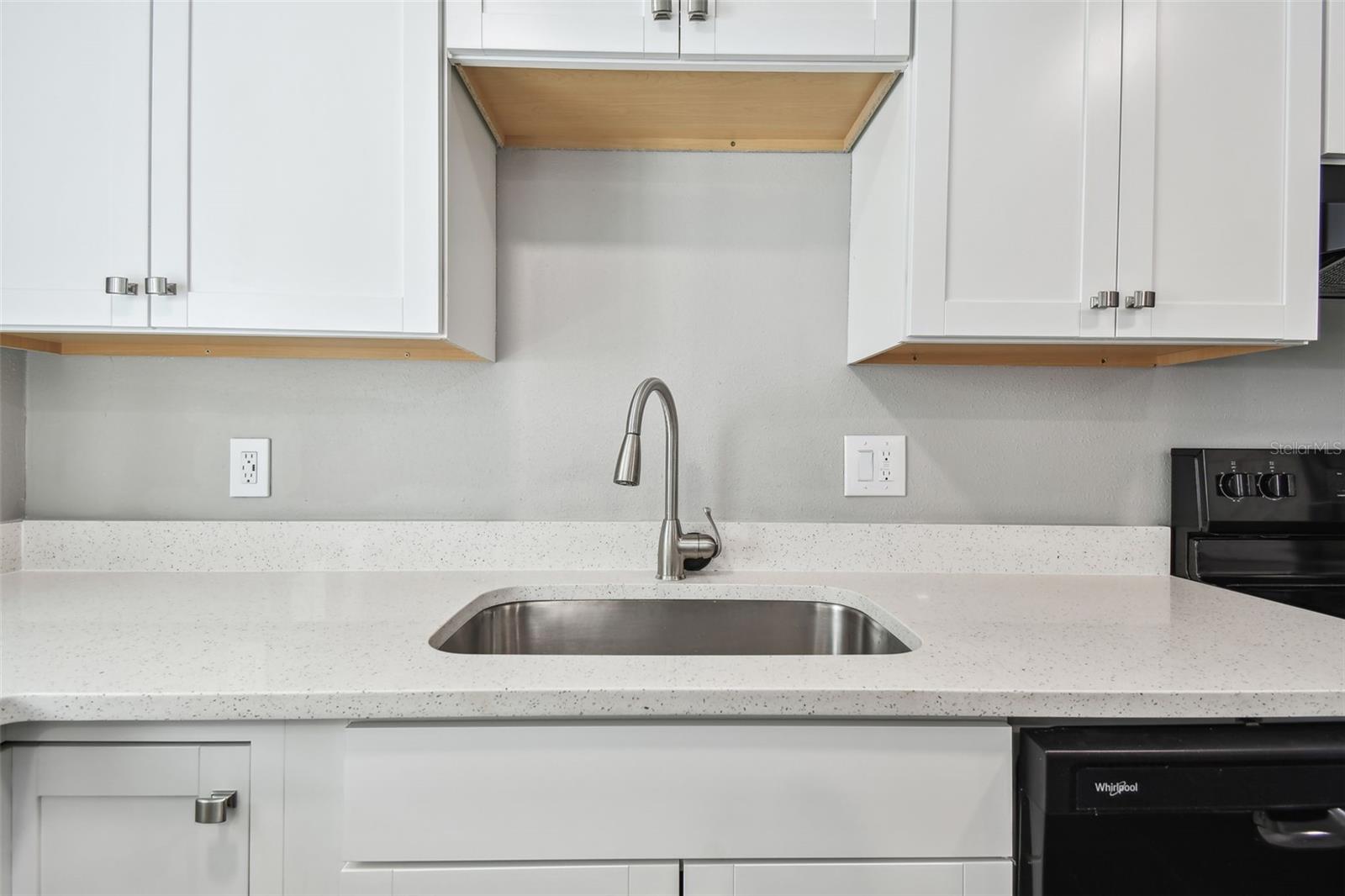 2942 W BAY DR #33 — photo 19