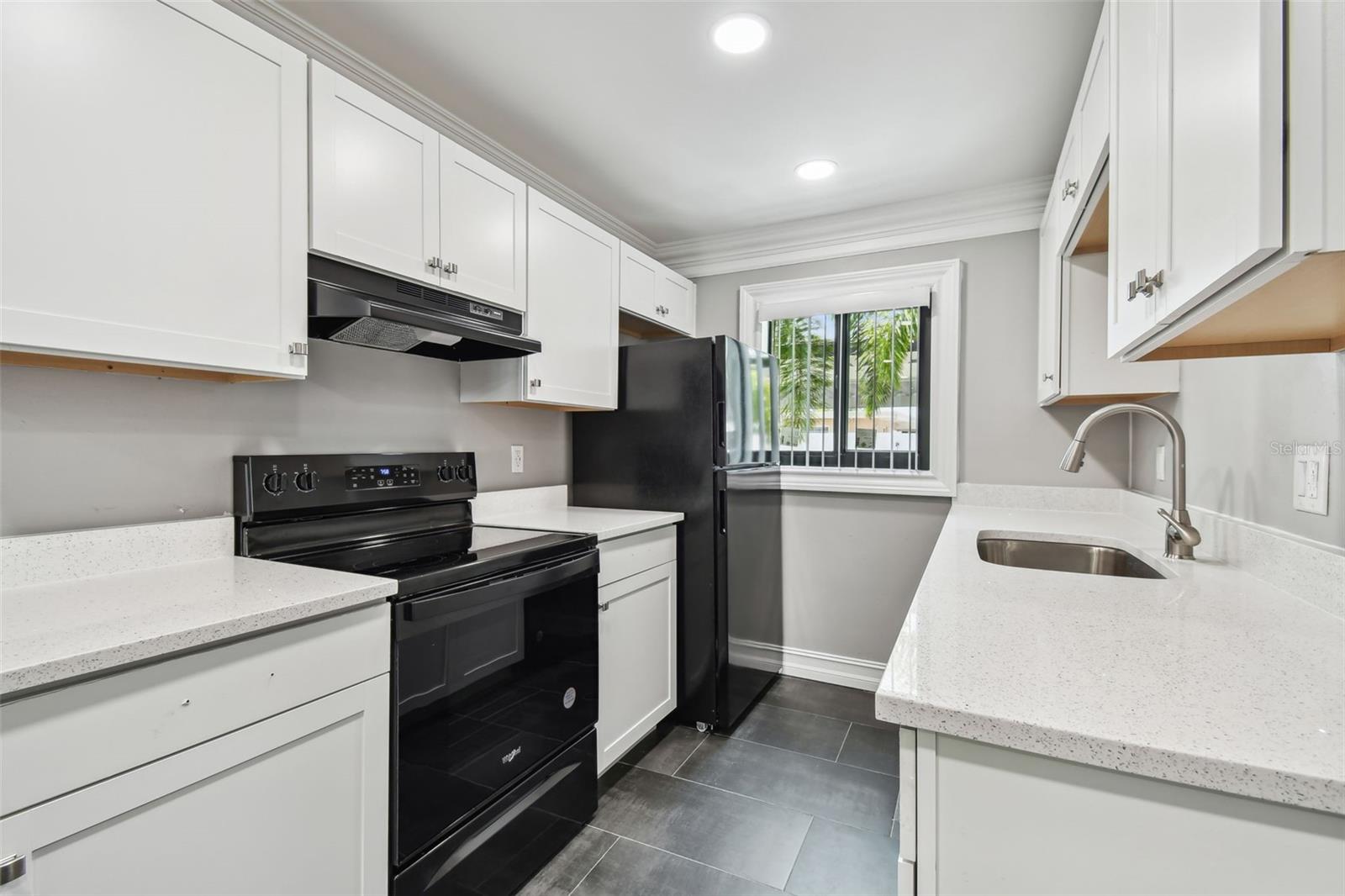 2942 W BAY DR #2 — photo 12