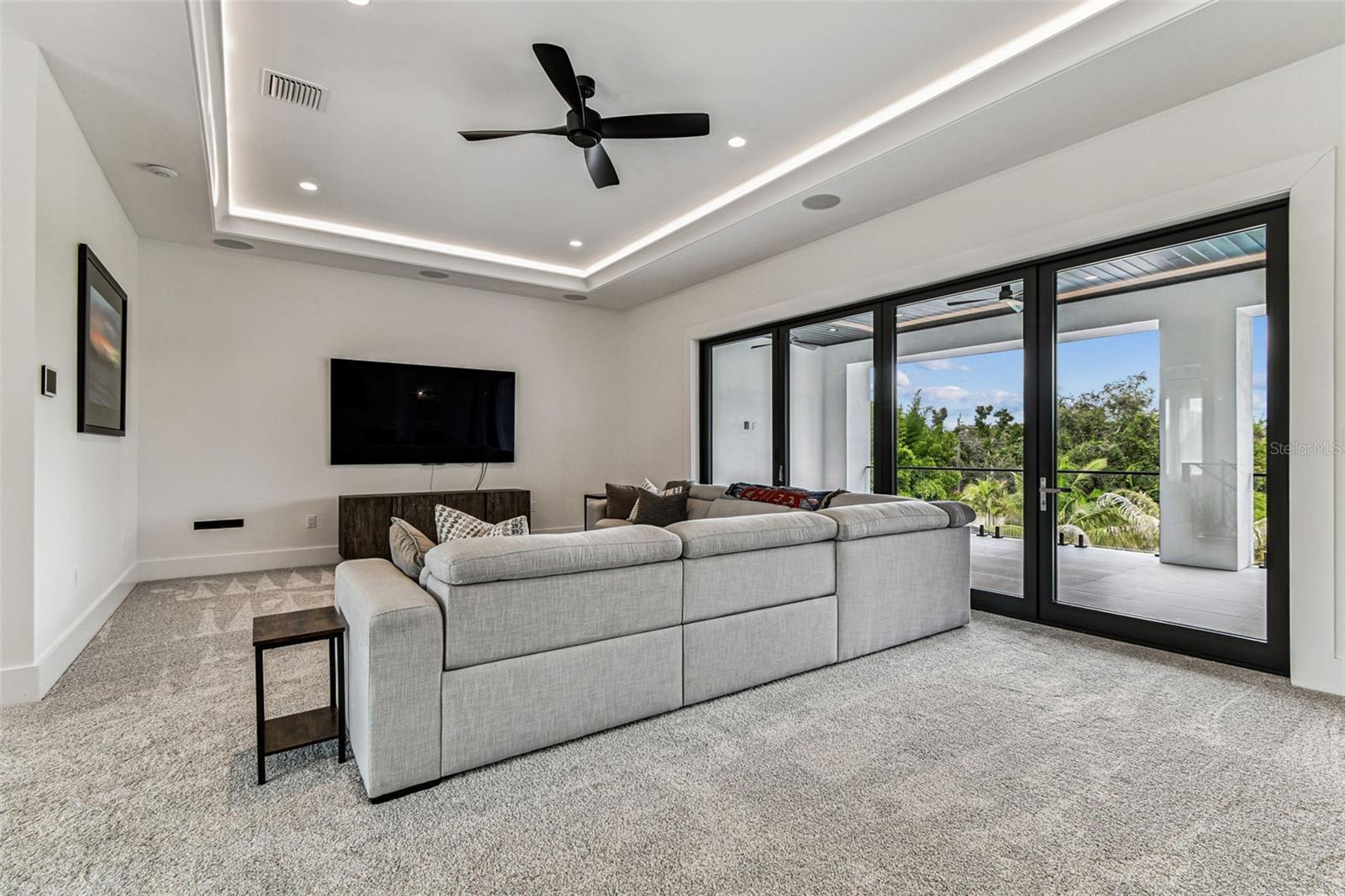 3321 MEANDER LN — photo 31
