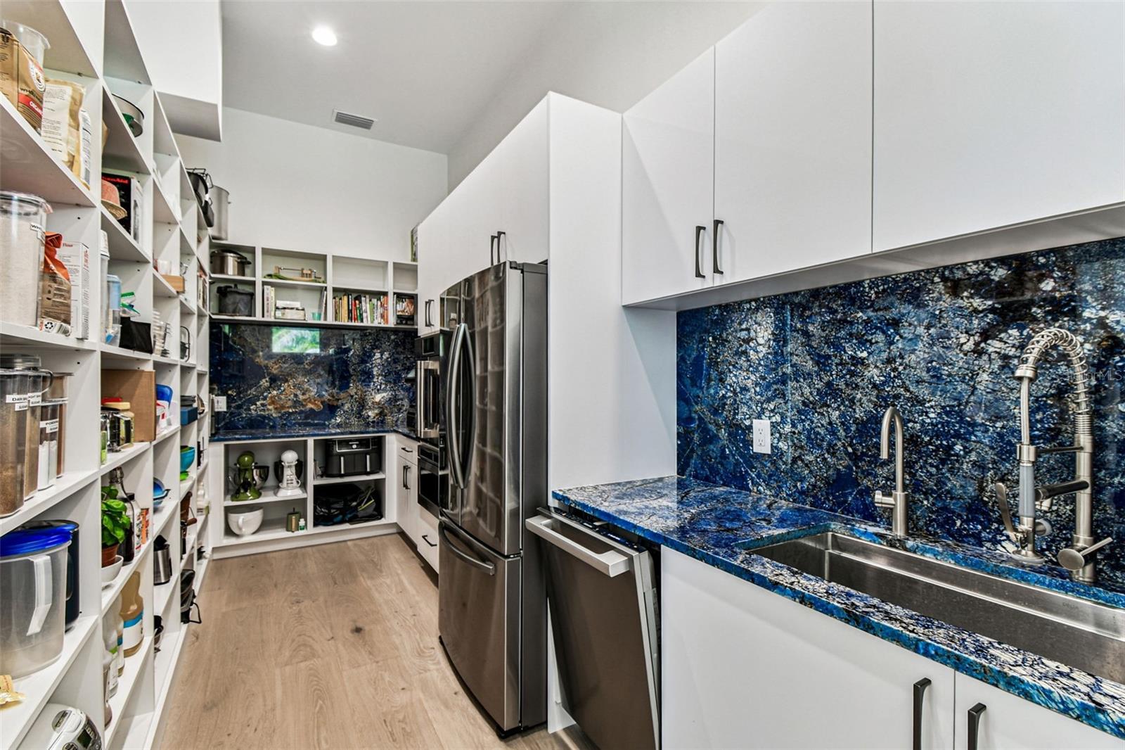 3321 MEANDER LN — photo 18