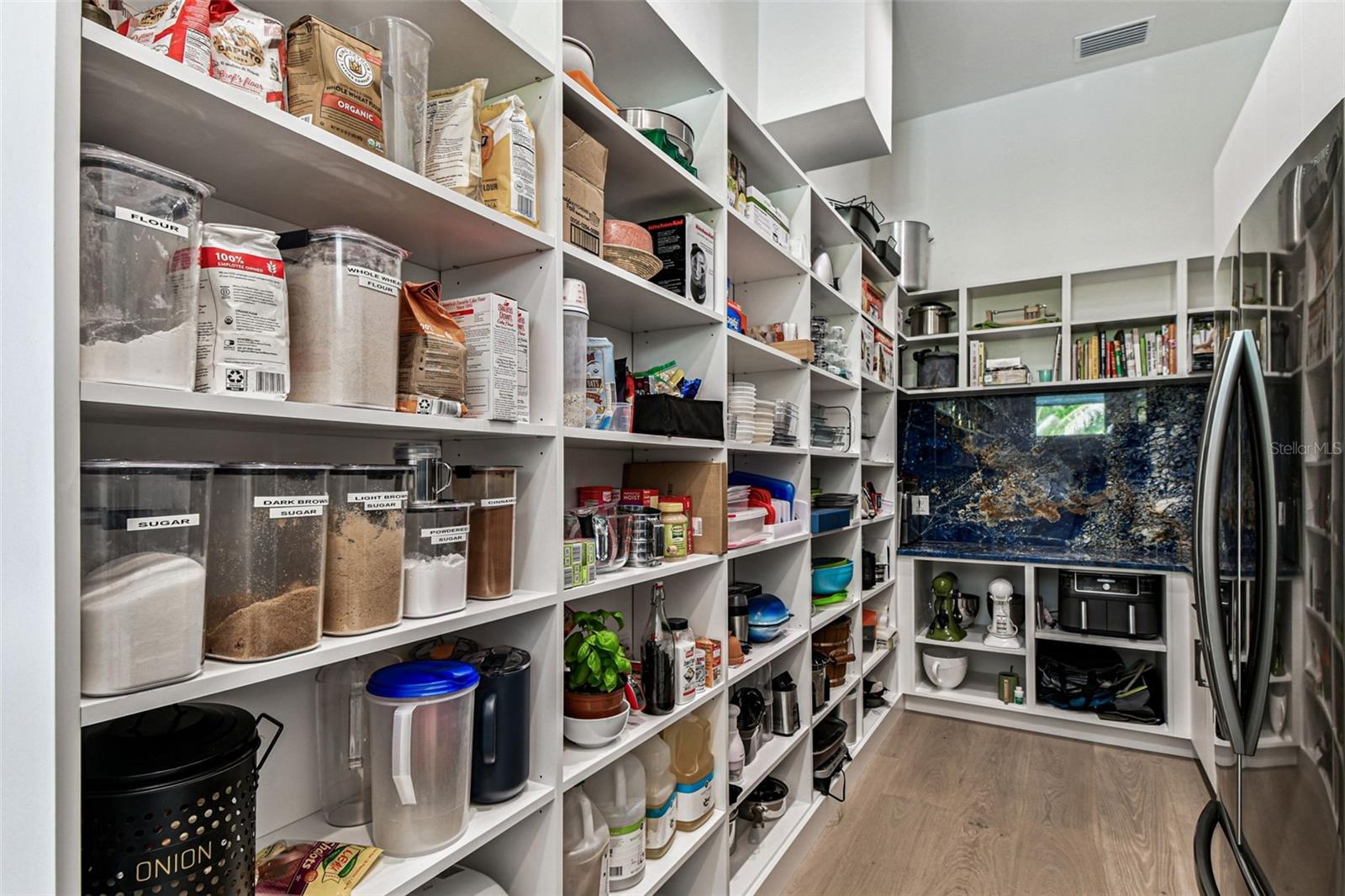 3321 MEANDER LN — photo 19
