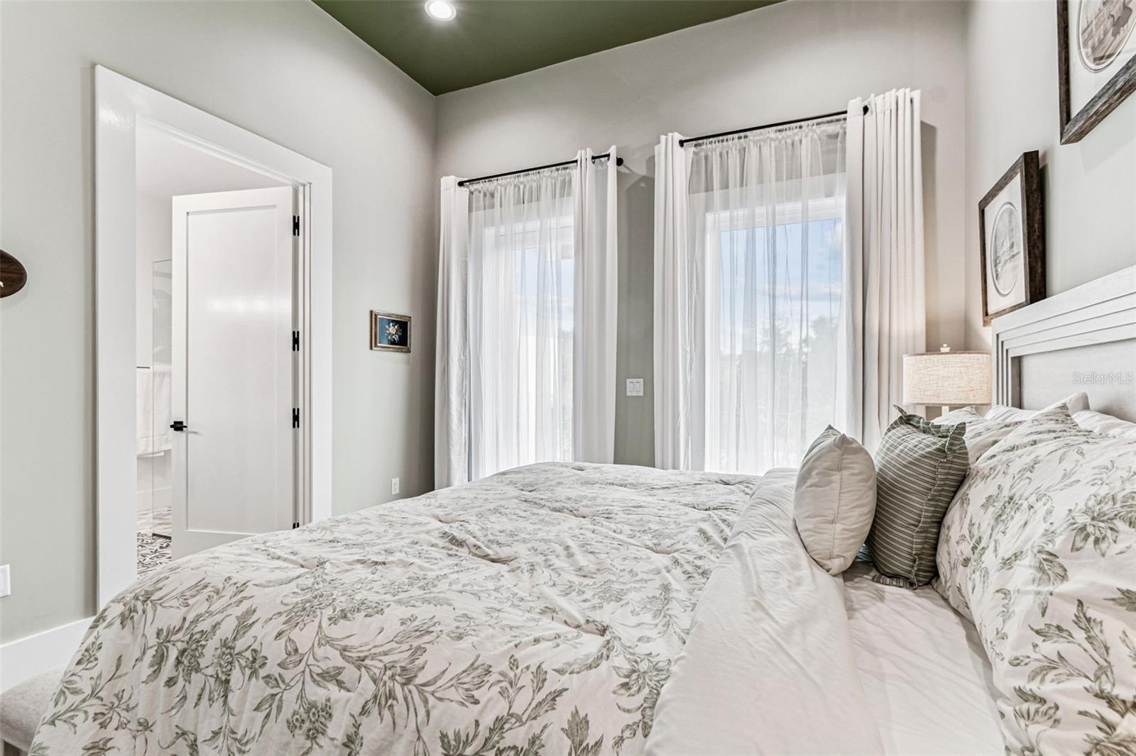 3321 MEANDER LN — photo 48