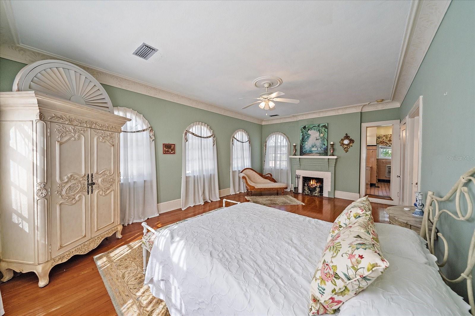 2830 BAY SHORE CIR — photo 10
