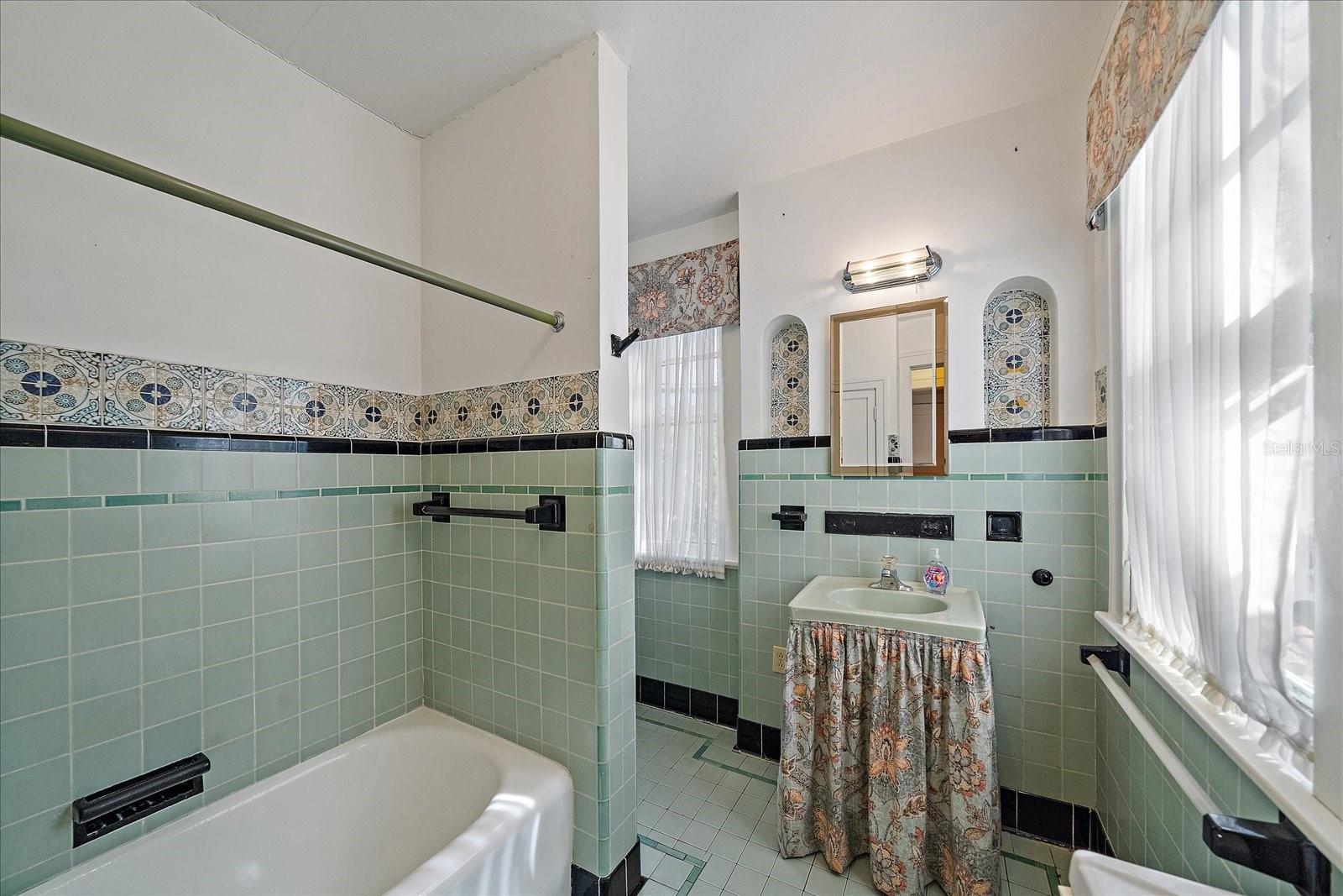 2830 BAY SHORE CIR — photo 45
