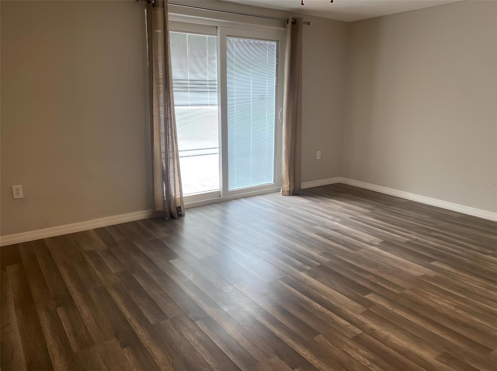 1817 DARTMOUTH DR — photo 29