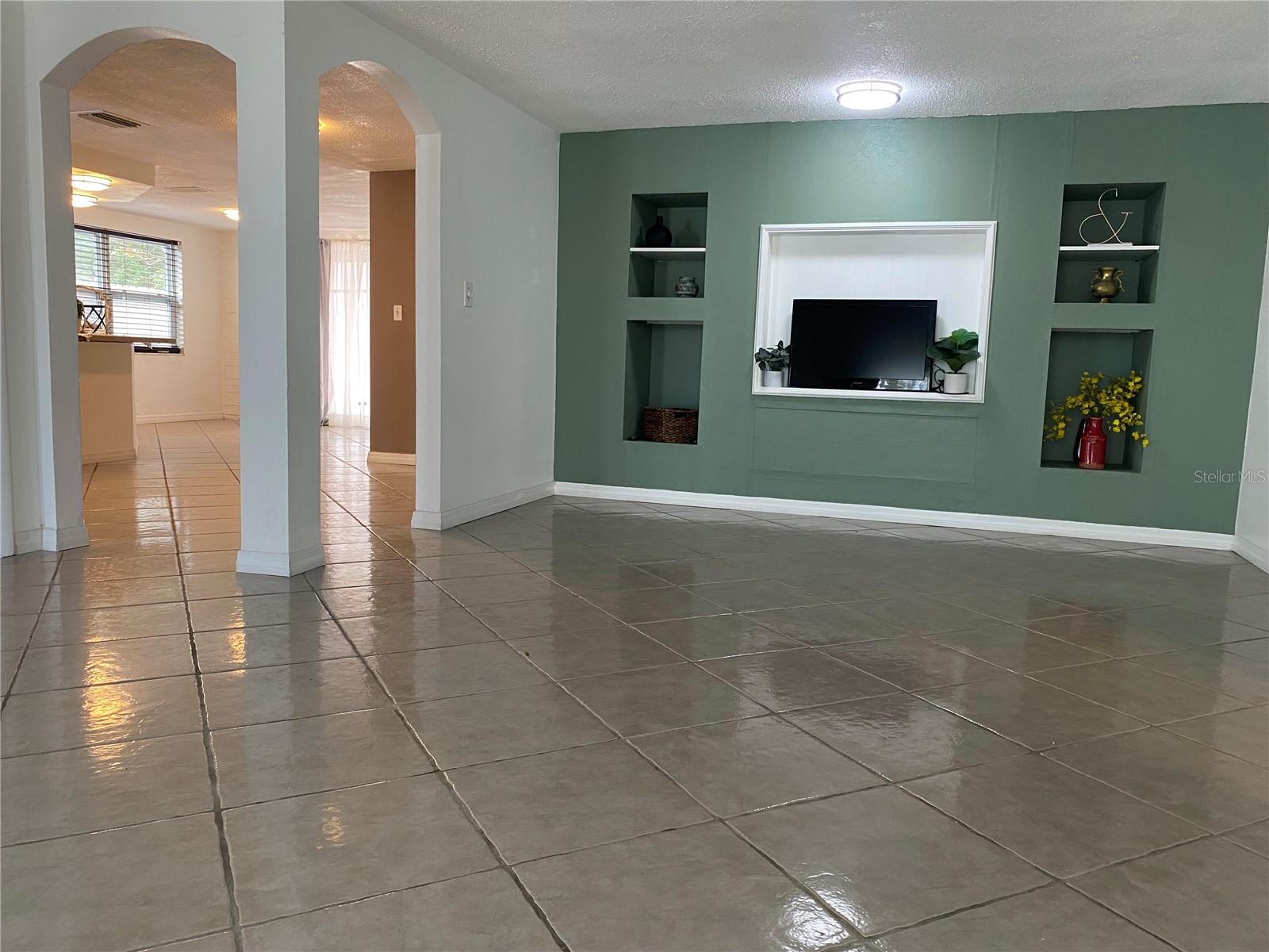 1817 DARTMOUTH DR — photo 14