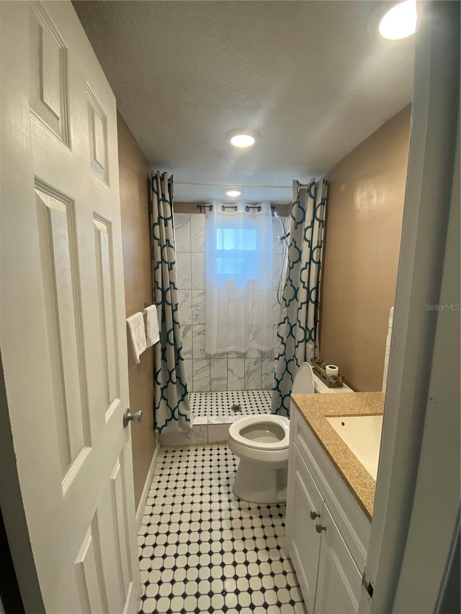 1817 DARTMOUTH DR — photo 38