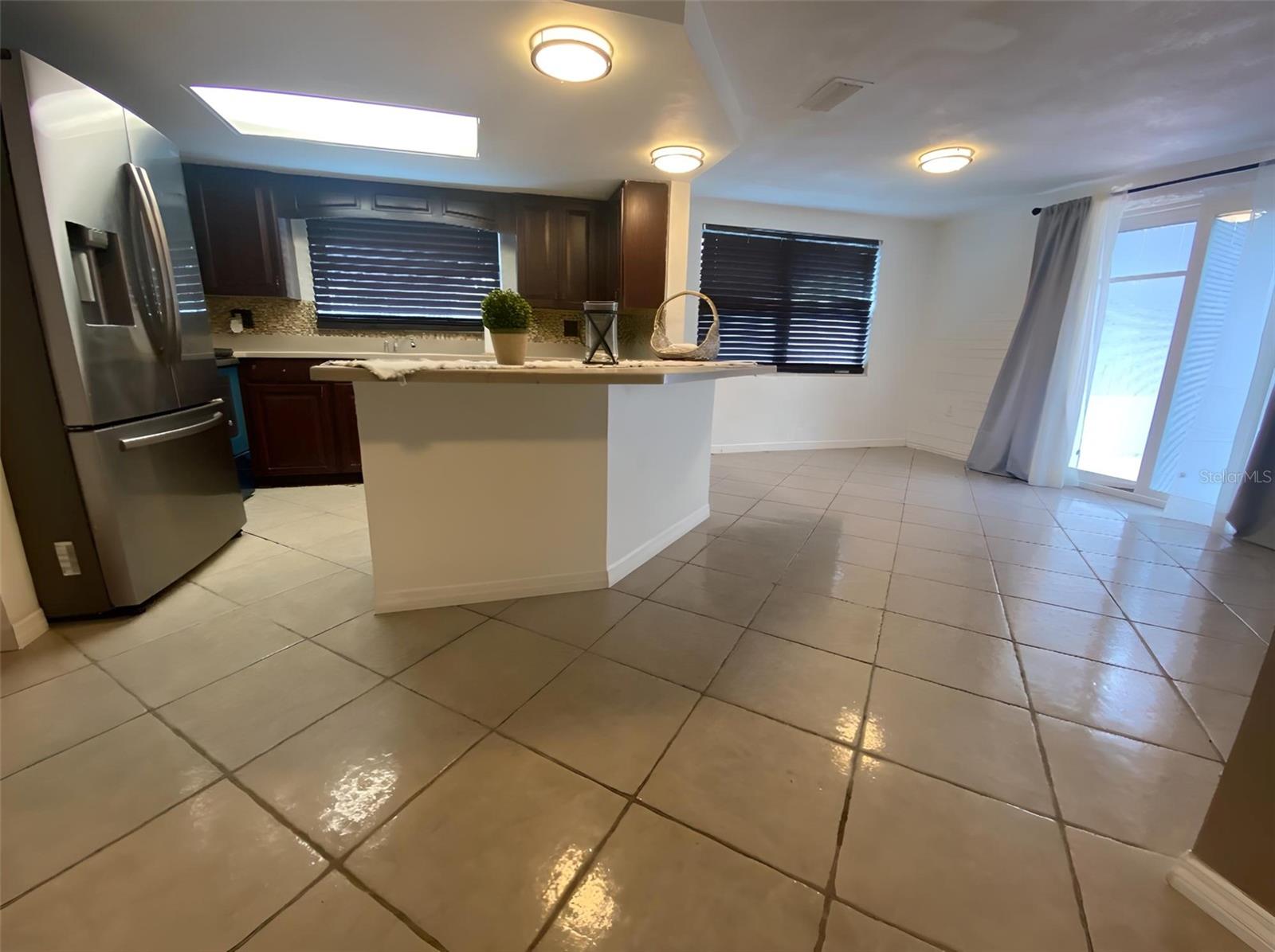 1817 DARTMOUTH DR — photo 8