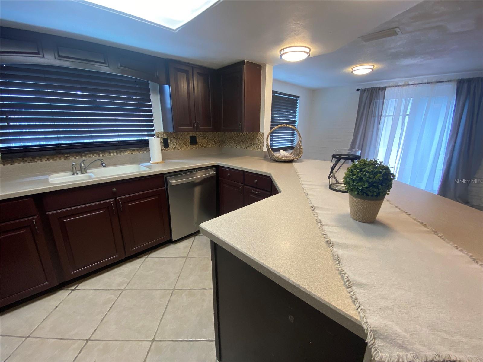 1817 DARTMOUTH DR — photo 7