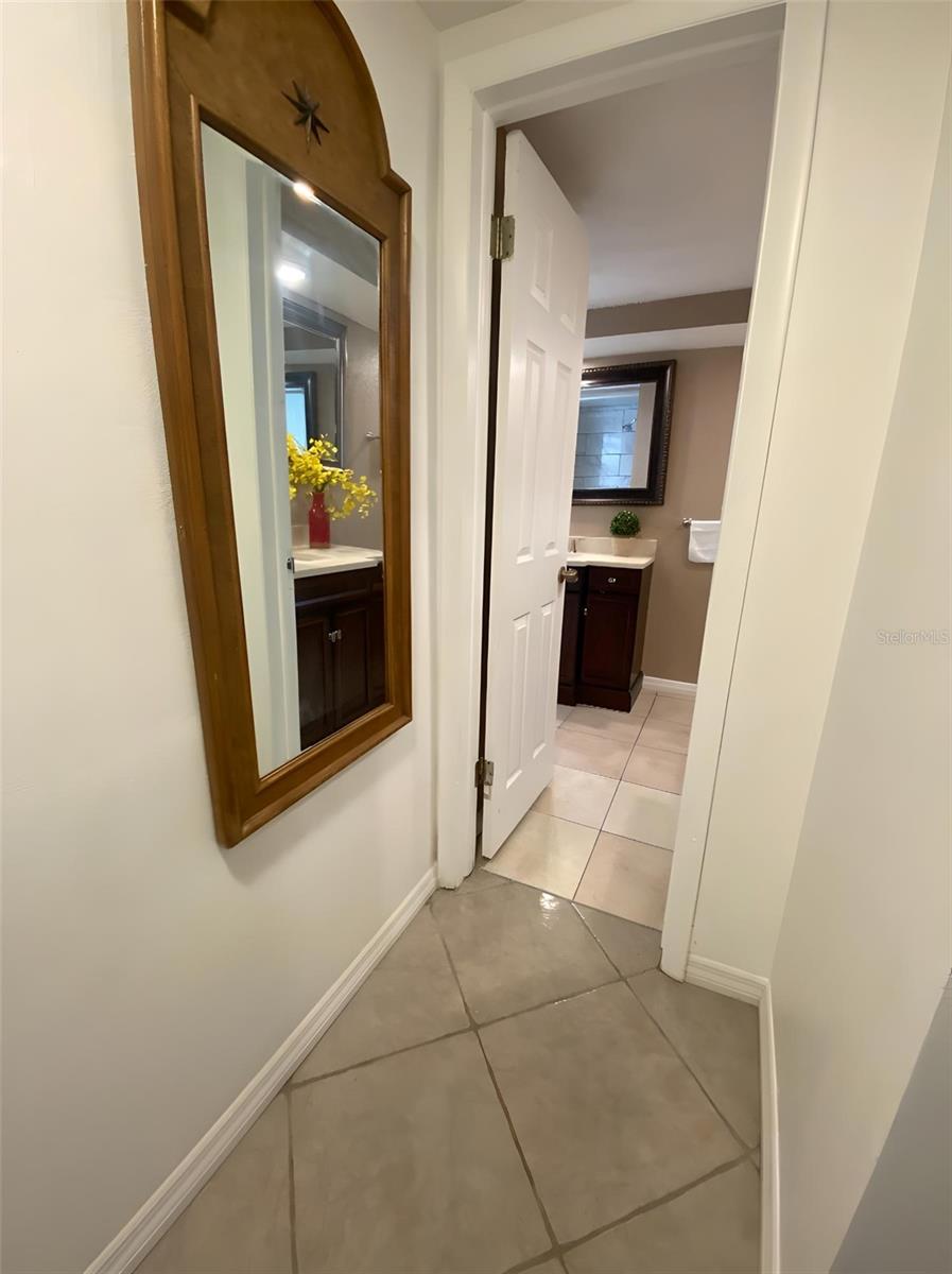 1817 DARTMOUTH DR — photo 20