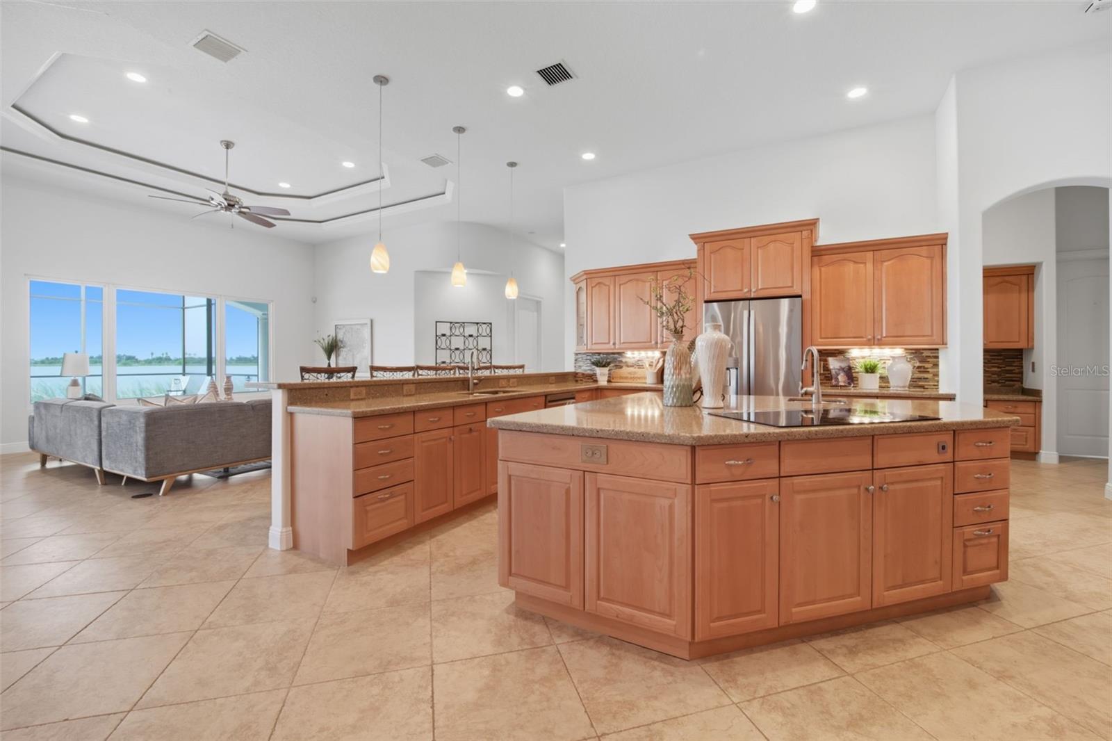 3215 GULF CITY RD — photo 46