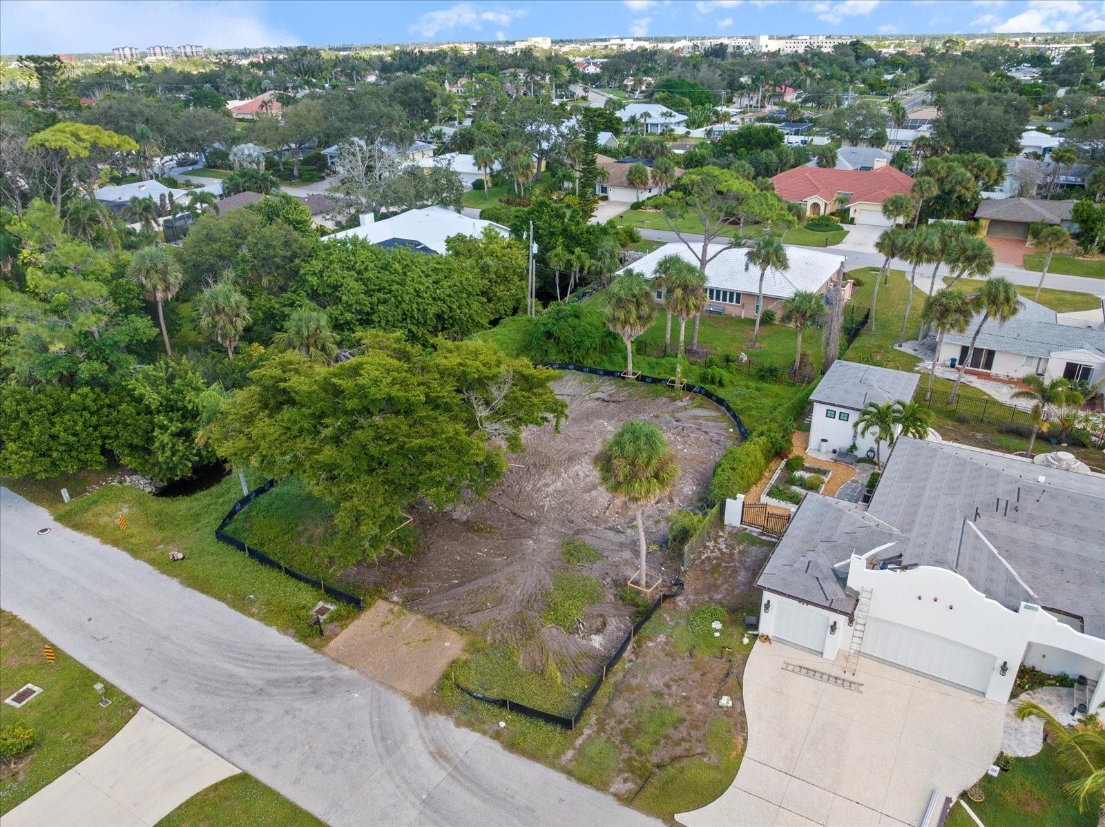 621 HIBISCUS DR — photo 9