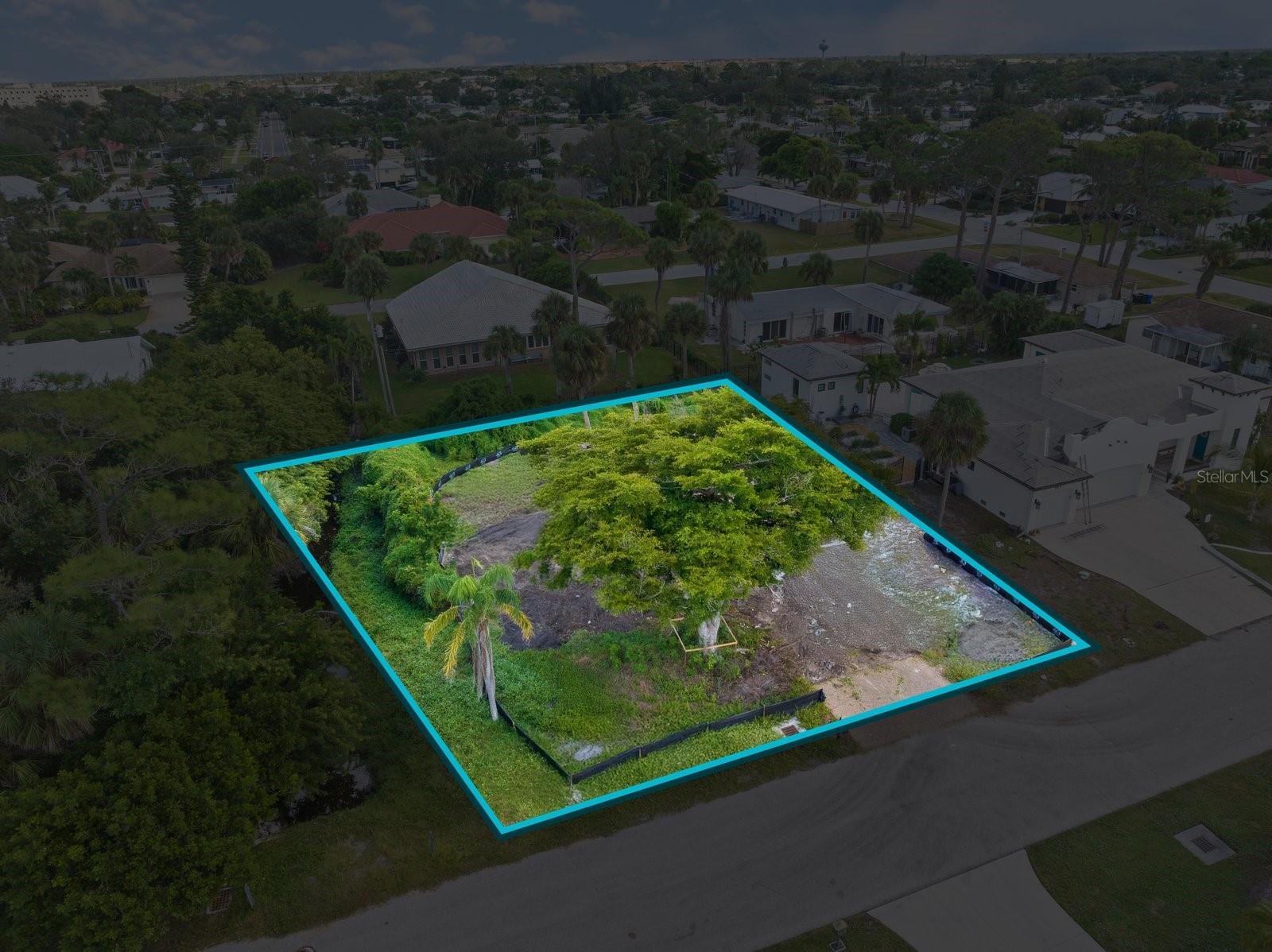 621 HIBISCUS DR — photo 12