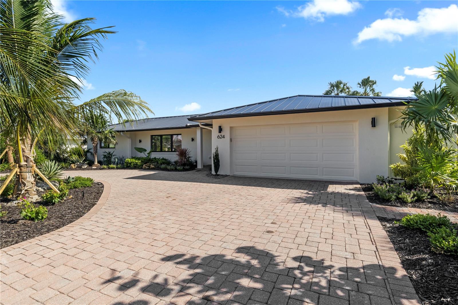 624 DUNDEE LN — photo 30