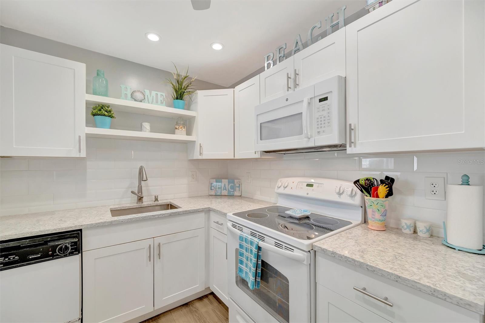 6057 CORAL WAY #3 — photo 4