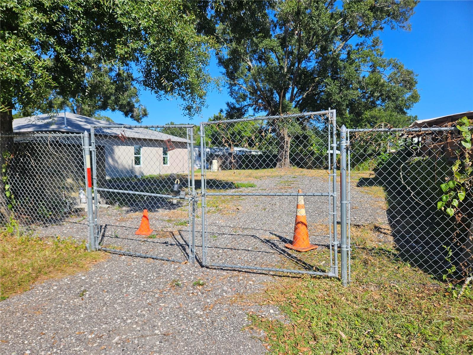 12321 CAMBRIDGE AVE — photo 4