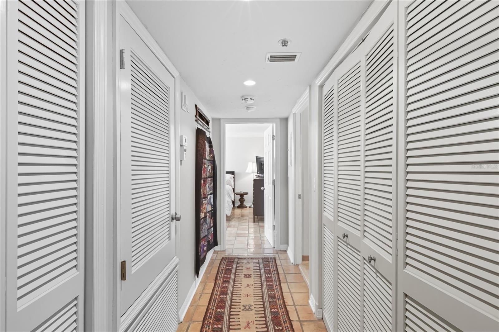 97 SUNSET DR #501 — photo 24