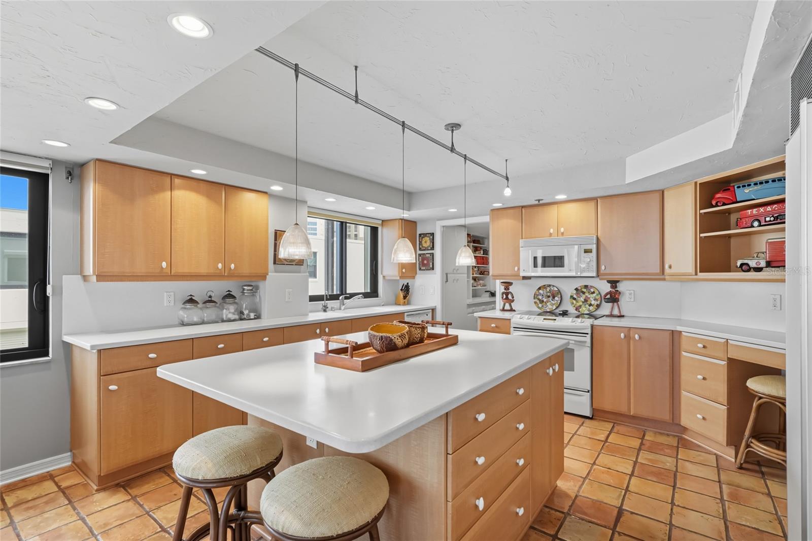 97 SUNSET DR #501 — photo 19