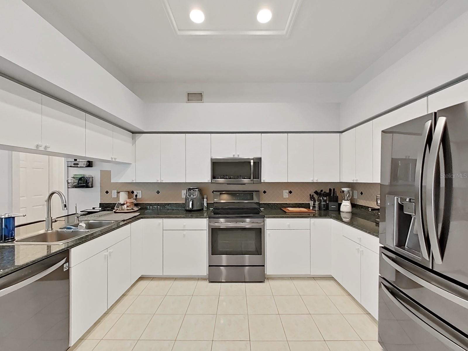 17307 OAK LEDGE DR — photo 19