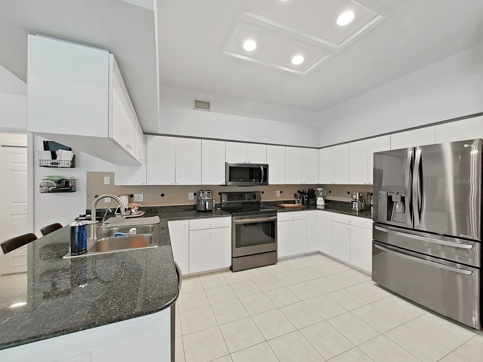 17307 OAK LEDGE DR — photo 18