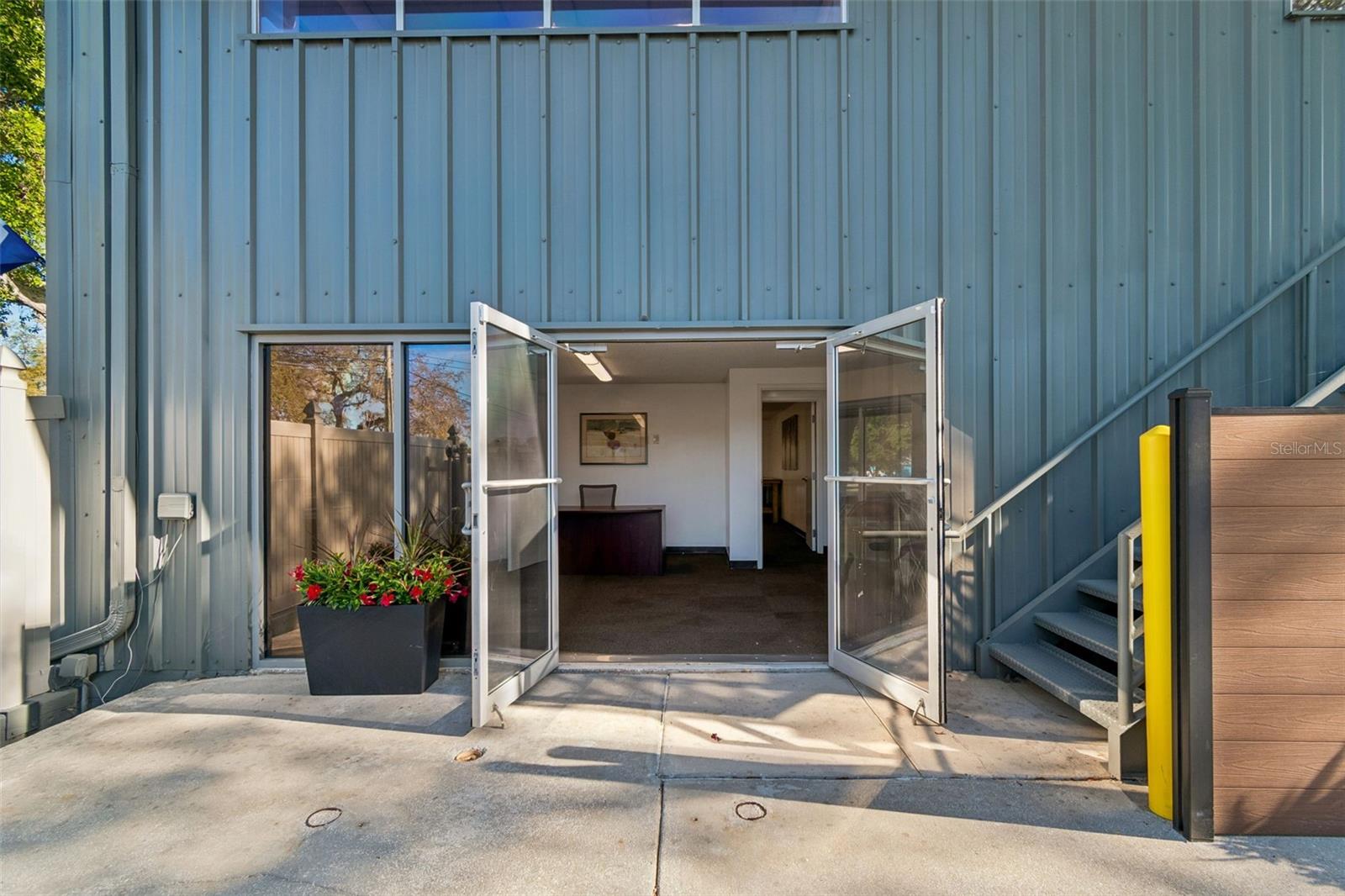 1453 S MARTIN LUTHER KING JR AVE — photo 12