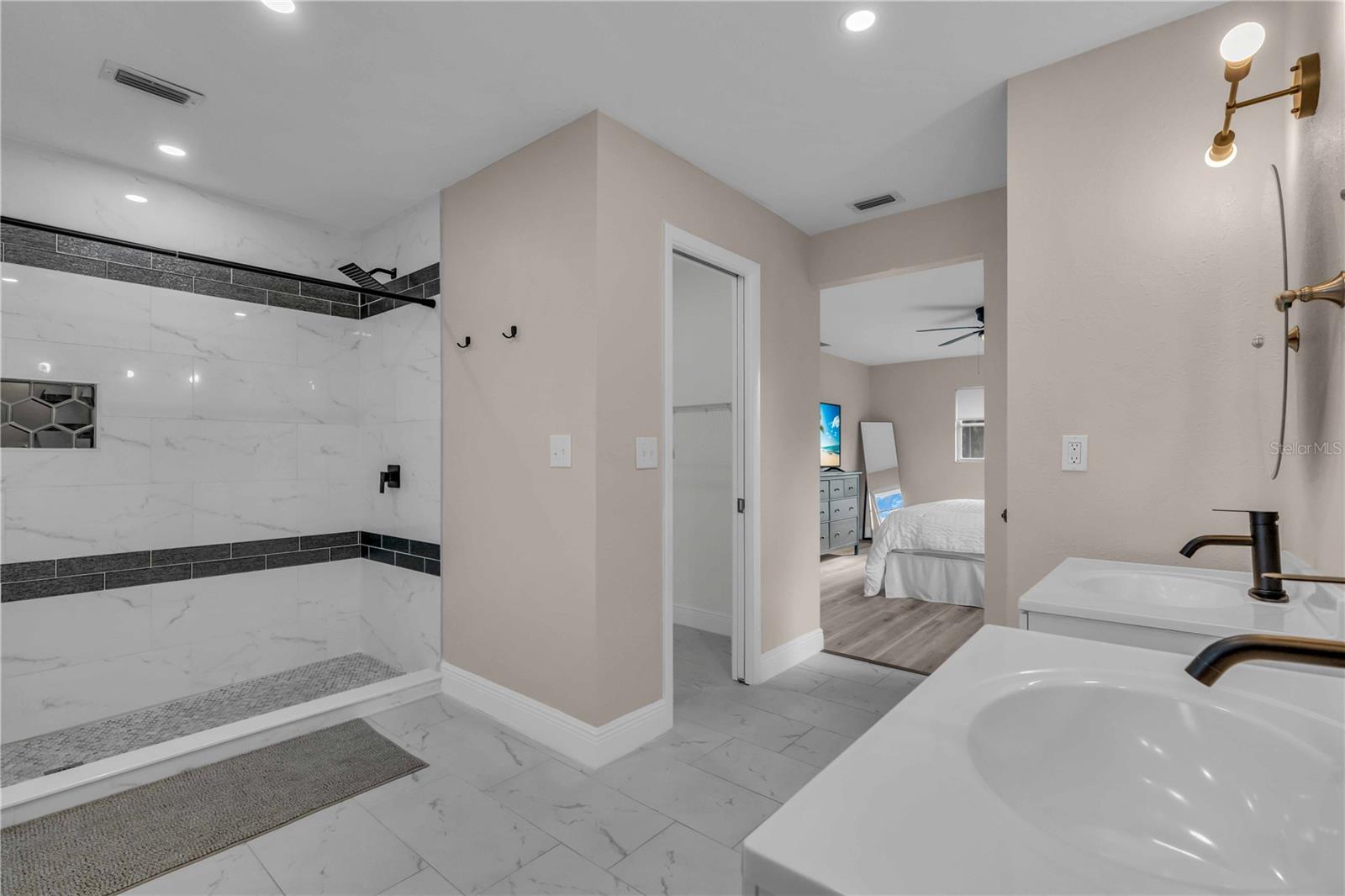 2544 CARLISLE PL — photo 33