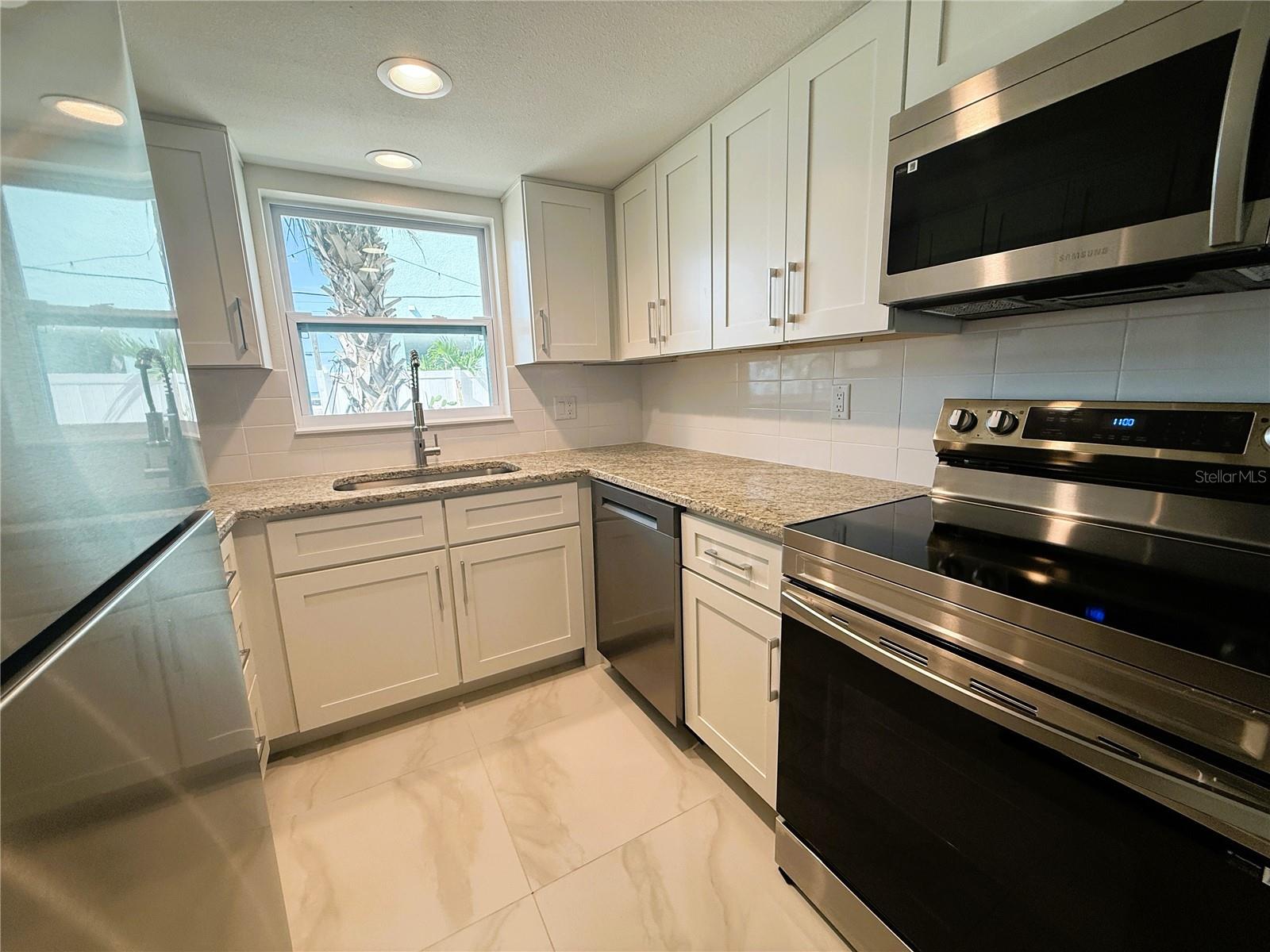 14120 PALM ST #104 — photo 4