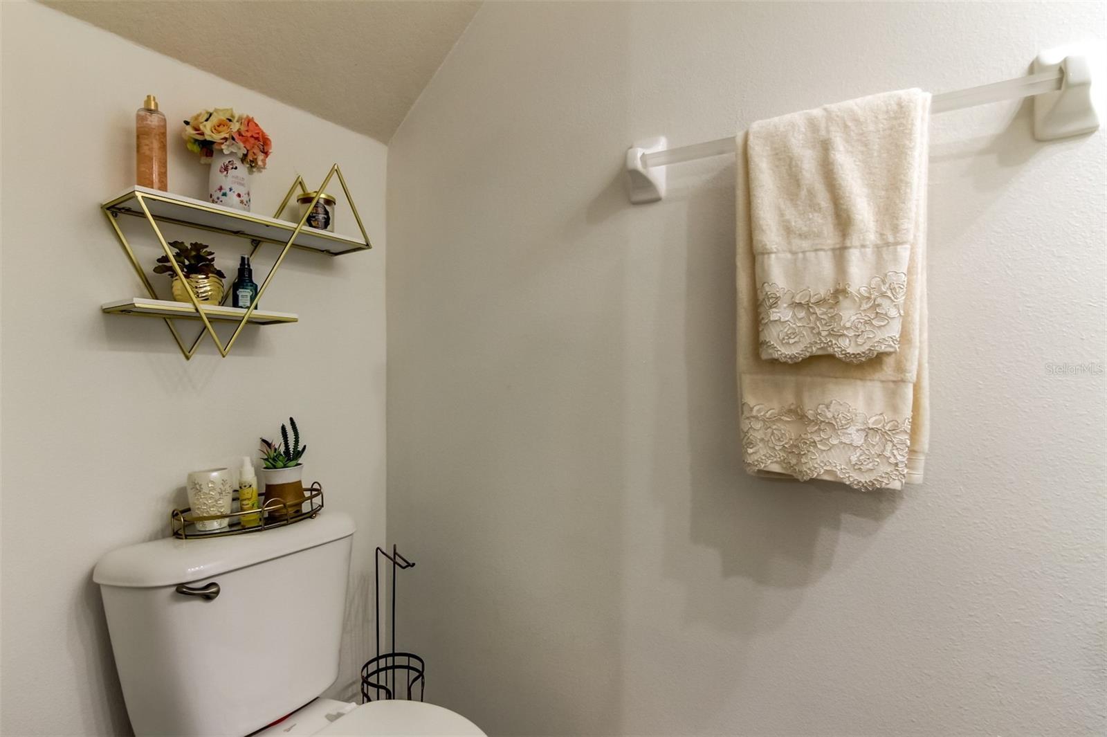 26642 CASTLEVIEW WAY — photo 24