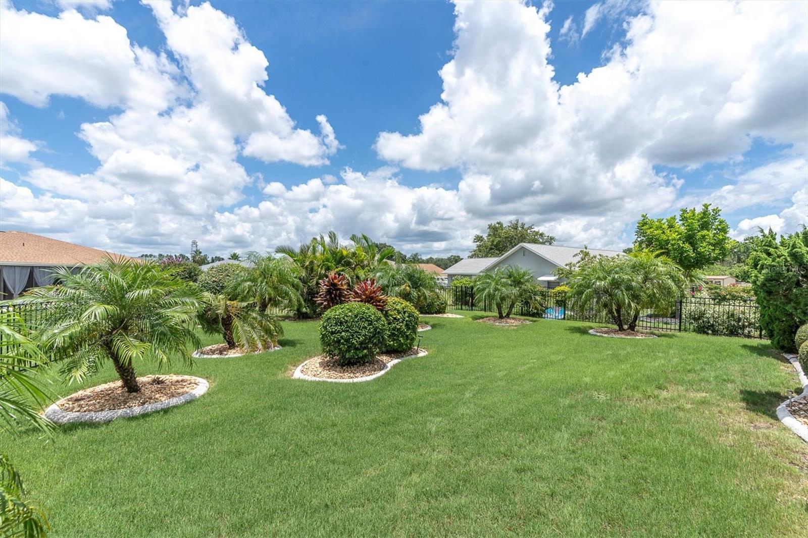 301 THORN HILL PL — photo 31