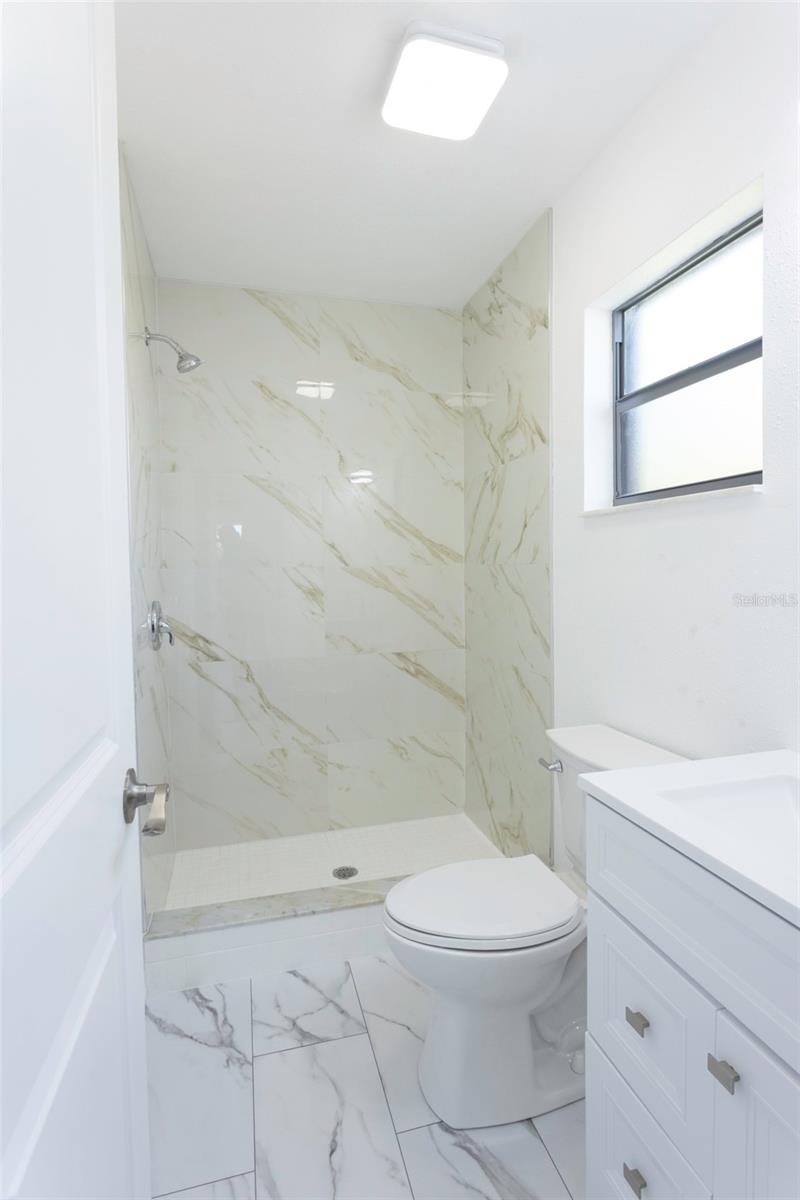 14820 ATLANTIC AVE — photo 12